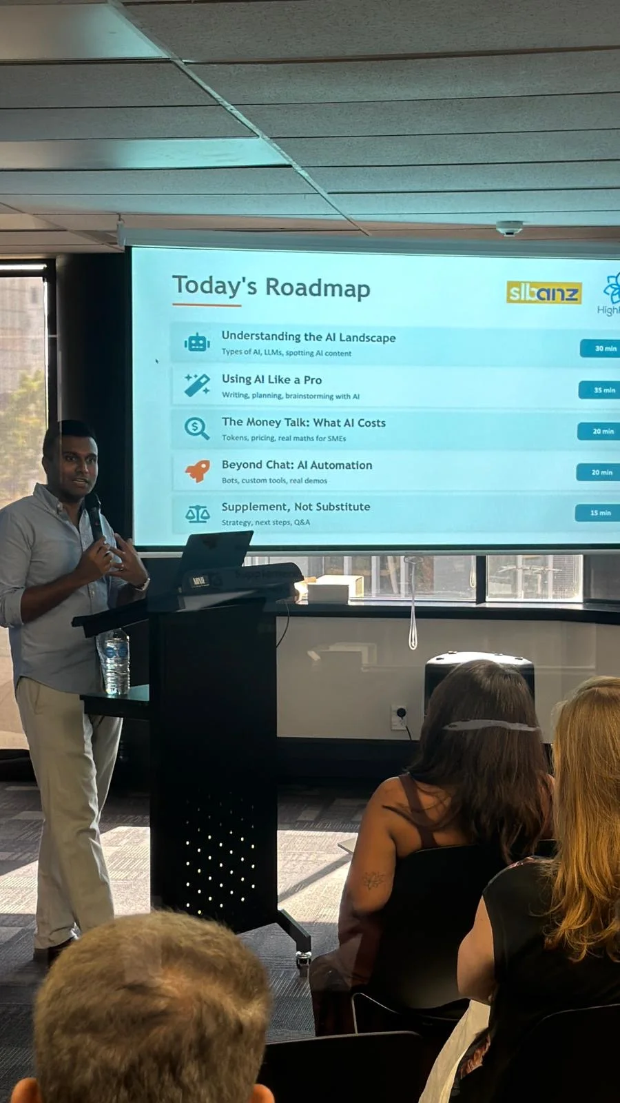 Pasan Thilakasiri leading the SLBANZ AI workshop at the Auckland Business Chamber